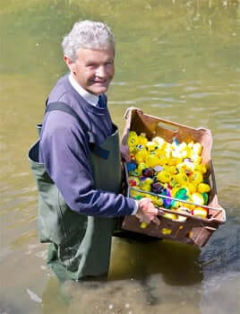 Pro-Vice Chancellor, Julian Lovelock, releasing the ducks at the start of the race