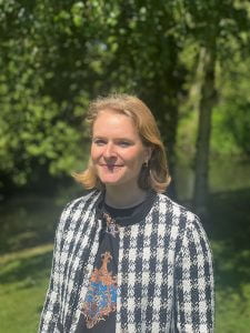 Portrait photograph of Dr Lindsay Macnaughton